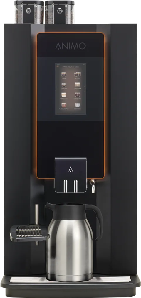 Animo OptiBean X23 TS kaffeautomat med to bønnebeholdere og kande under udløbet (Animos produktfoto)